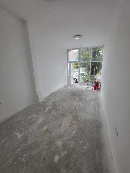 Inchiriez spatiu comercial renovat - 4