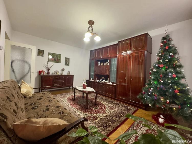 3 camere cu garaj sub bloc ?i boxa. Etajul 2. Proprietar! - 4