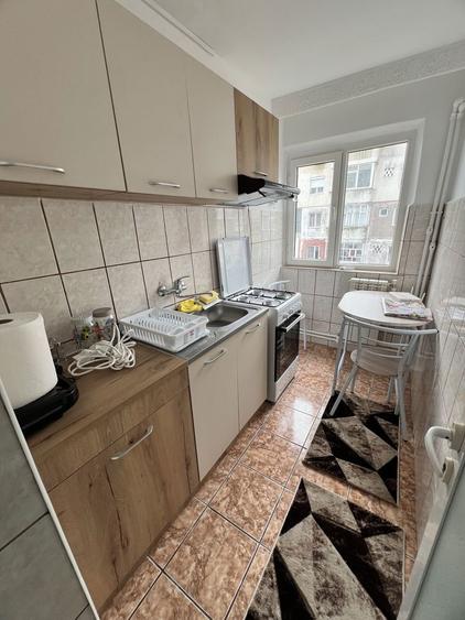 Ofer spre inchiriere apartament cu 2 camere pe termen lung - 4