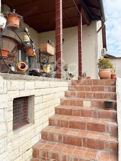 Casa cu 4 camere de vanzare in zona centrala din Oradea - 11