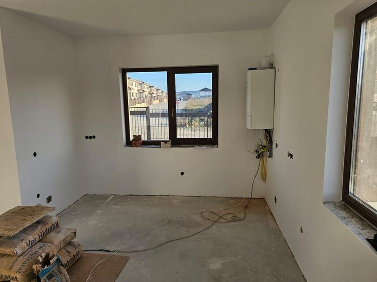 Casa de vanzare in Dezmir | 149 utili | 2 parcari - 6