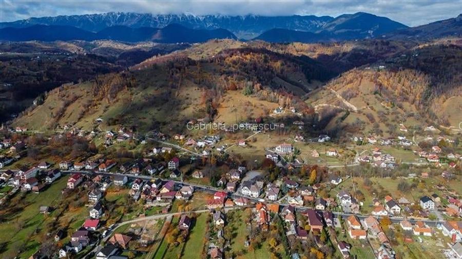 FILM! Constructie rustica tip Casa Verde, cu parau si panorama impresionanta, Mo