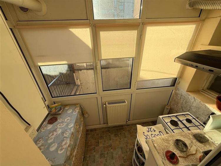 APARTAMENT 3 CAMERE, ETAJ 1, REPUBLICI - 9