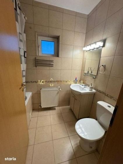 Apartament cu 2 camere decomandat, mobilat în Titan