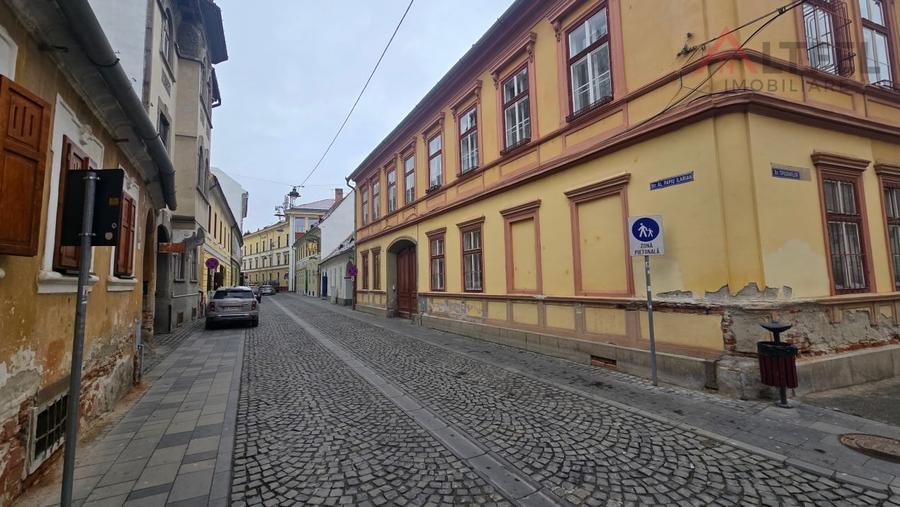 AFACERE LA CHEIE! Garsoniera 48 mp regim hotelier Papiu Ilarian - 2