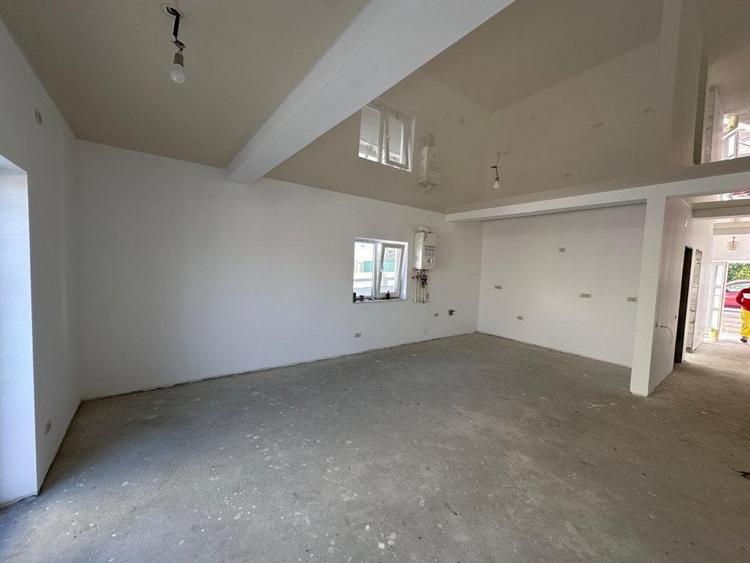 Casa compusa din 4 camere de vanzare, situata in Valu lui Traian - 5