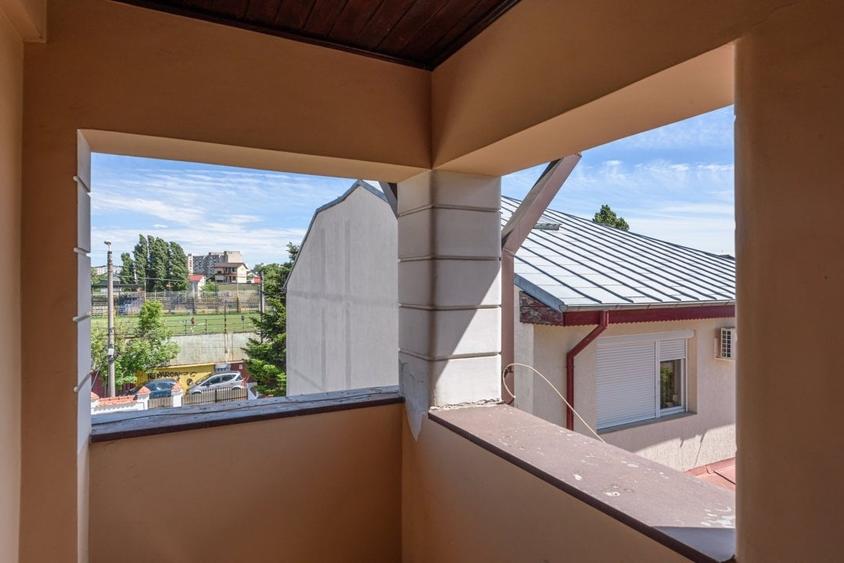 Vila de vanzare, Brancoveanu, Parc Tineretului, cu teren mare COMISION 0% - 12