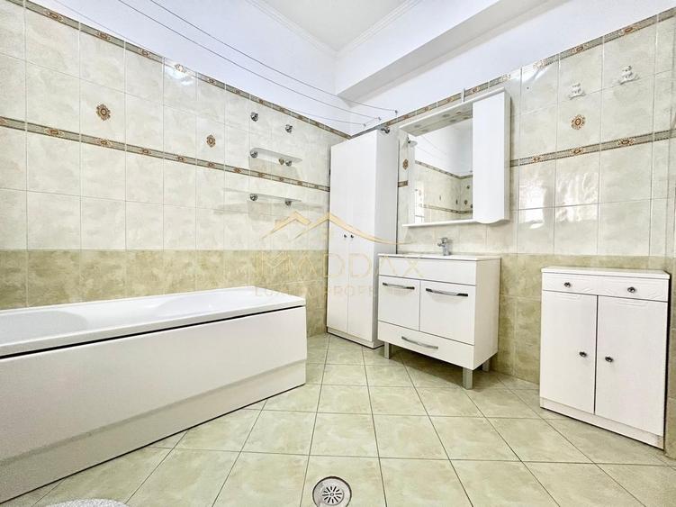 Casă cu 3 camere cu Canalizare în Herăstrău