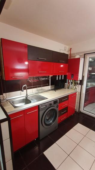 Apartament cu 2 camere semidecomandat în Km 4-5