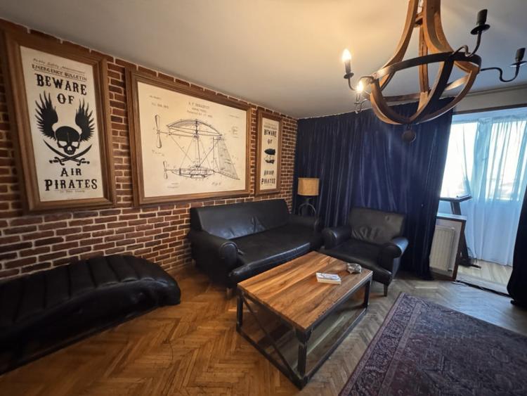 Apartament cu 4 camere decomandat în Titulescu