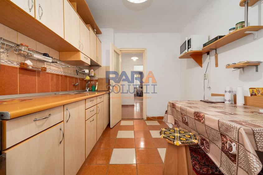 Apartament cu 3 camere decomandat, mobilat în Ultracentral