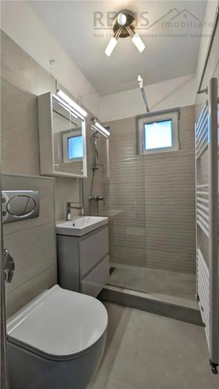 Apartament cu 2 camere semidecomandat în Centrul Civic