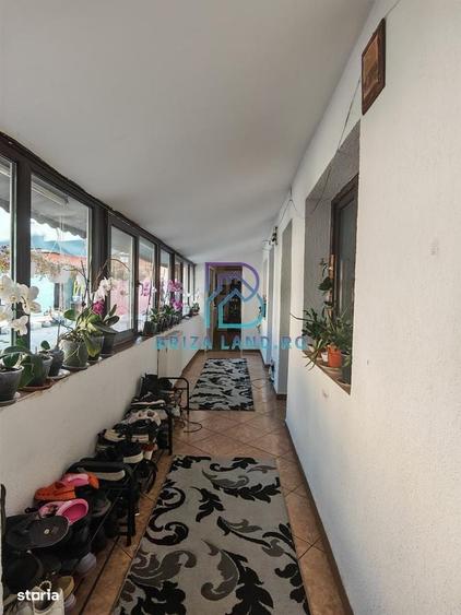 Casă cu 3 camere decomandat în 16 Februarie
