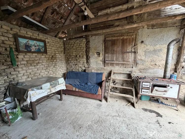 Casă cu 3 camere cu Teren 1000 Mp în Hurez