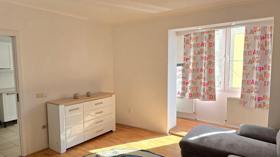 Inchiriez apartament de 3 camere  Deva, Imp.Traian, etaj 2, PRIMA INCHIRIERE - 2