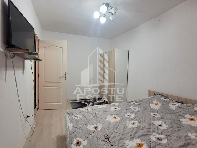 Apartament cu 2 camere semidecomandat, mobilat în Lipovei