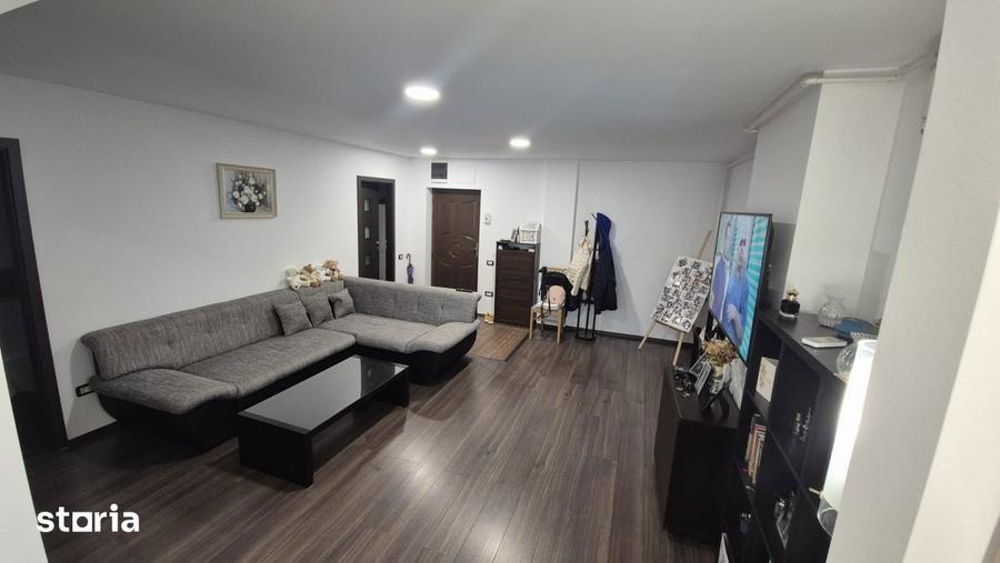Apartament cu 3 camere semidecomandat, mobilat în Dămăroaia