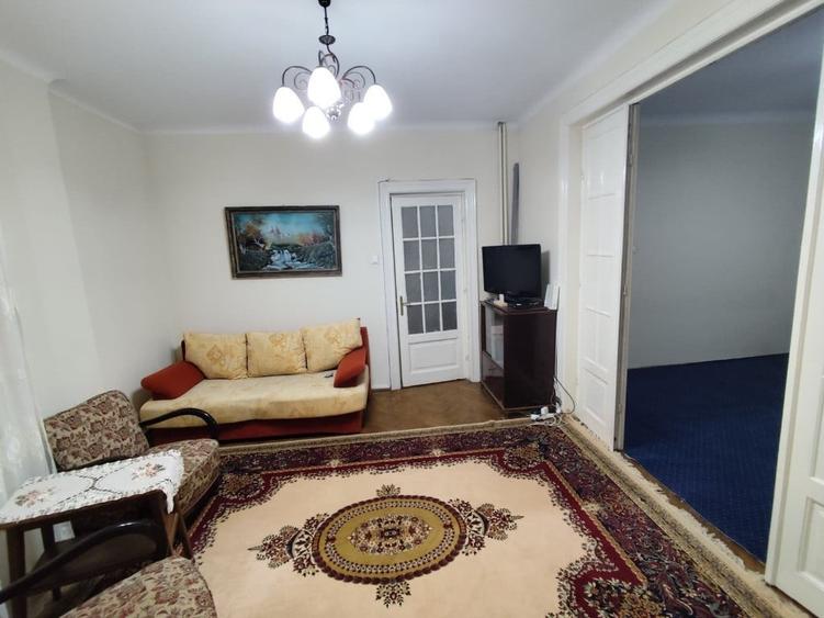 Apartament cu 3 camere decomandat în Națiunile Unite