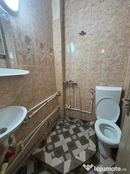 Podu Ros! Garsoniera, parter, bloc apartamente,libera! - 2