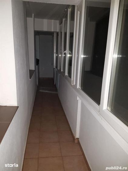 Apartament cu 3 camere decomandat în Tei
