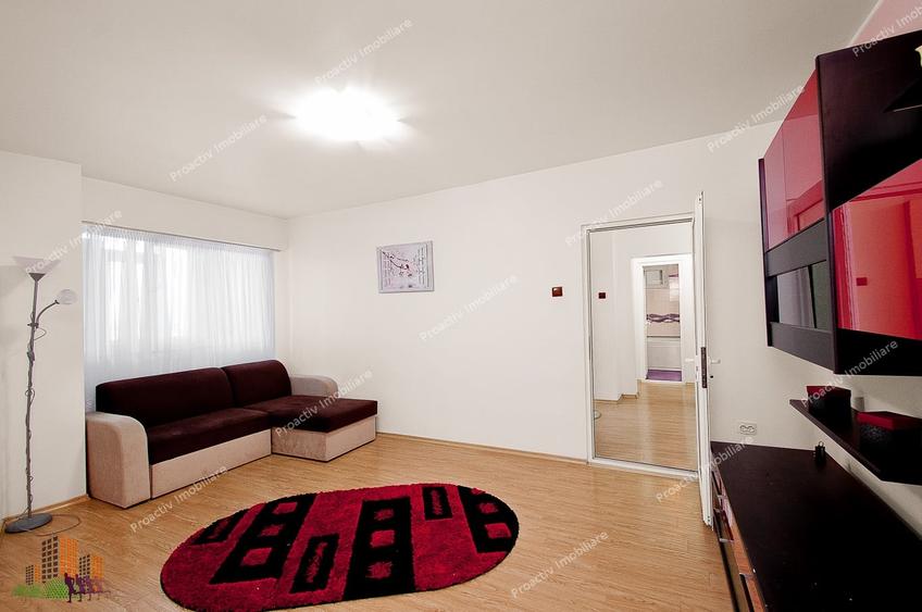 Apartament cu 2 camere decomandat în Micro 18