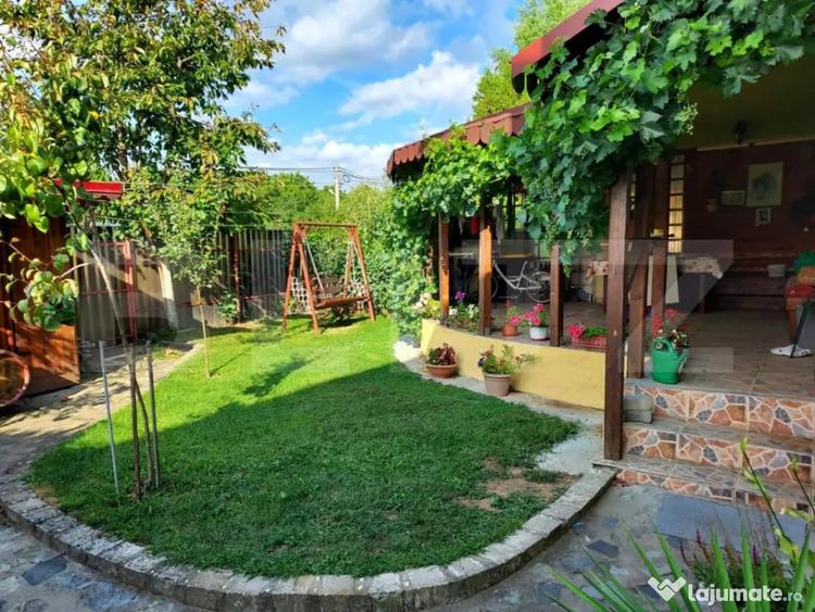 Casă cu 7 camere cu Teren 316 Mp în Central
