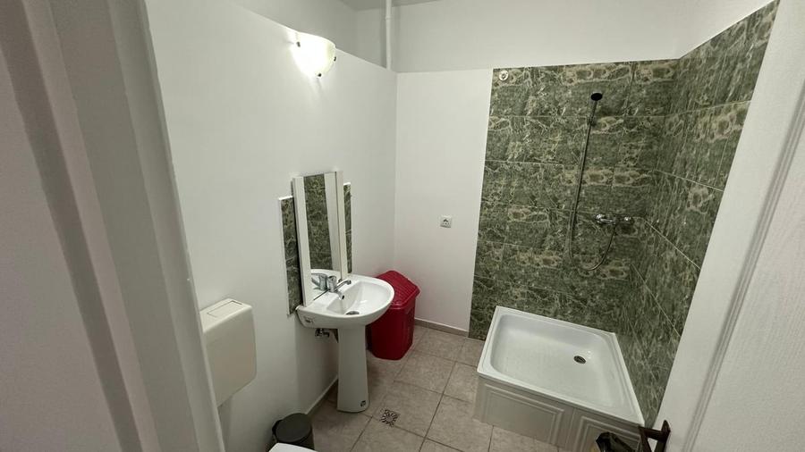 Casă cu 3 camere cu Teren 148 Mp în Colentina