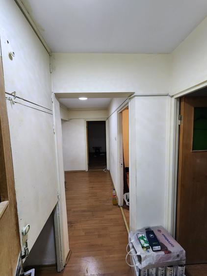 Apartament cu 4 camere decomandat în Berceni
