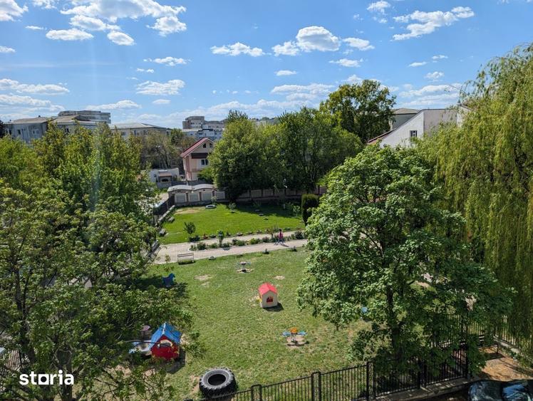 Apartament cu 2 camere decomandat în Buhuși