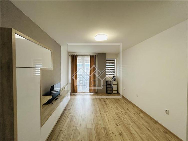 Apartament cu 2 camere decomandat în Turnișor