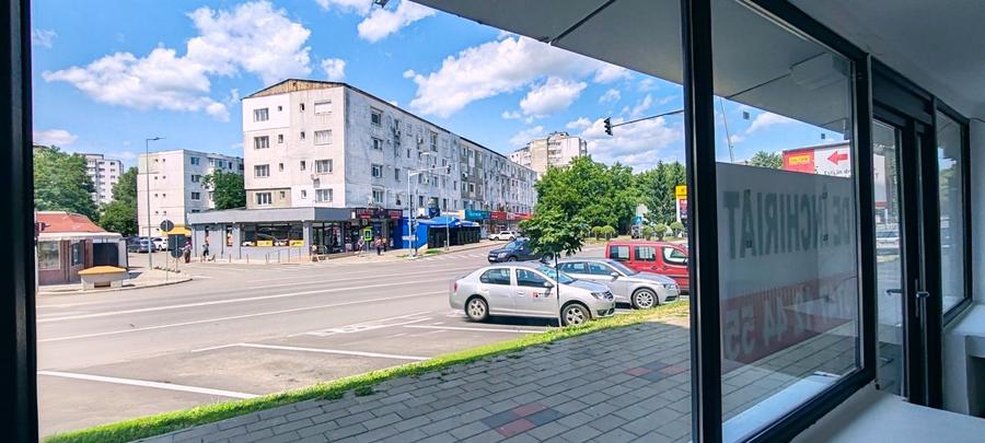 Spațiu comercial, de 75 mp, în Milcov