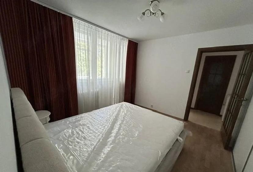 Apartament cu 3 camere decomandat, mobilat în Drumul Taberei