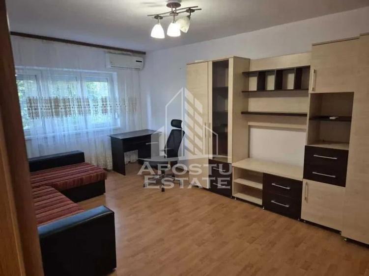 Apartament cu 2 camere, zona Girocului, Centrala Proprie - 1