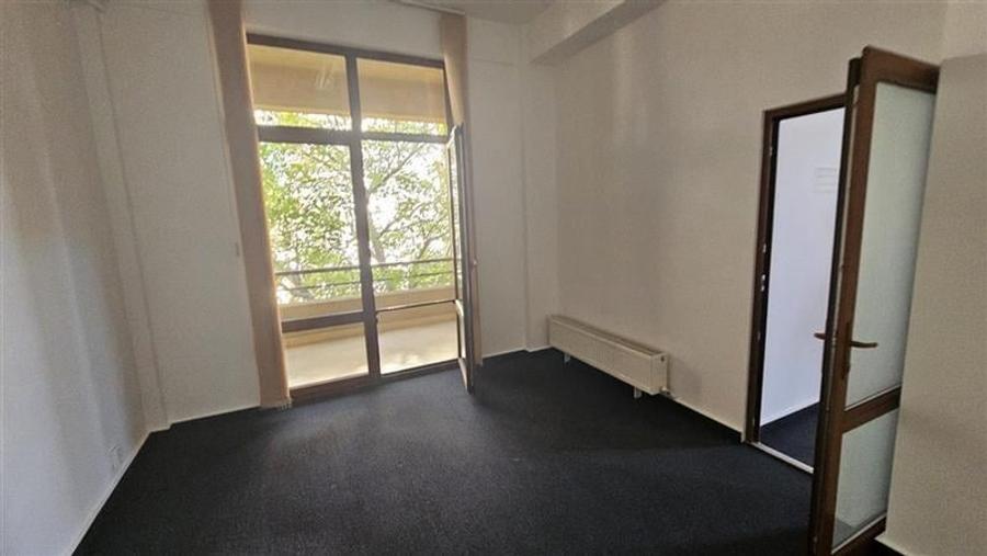 Vanzare cladire pentru birouri, clinica, service, productie, depozit - 13