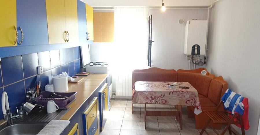 Vand apartament de 3 camere decomandat Deva, etaj 2, Micro 15, mobilat