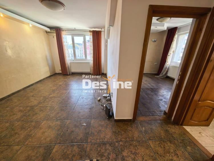 Piata Unirii -  Apartament cu 2 camere 48 mp decomandat, balcon, geam la baie - 3