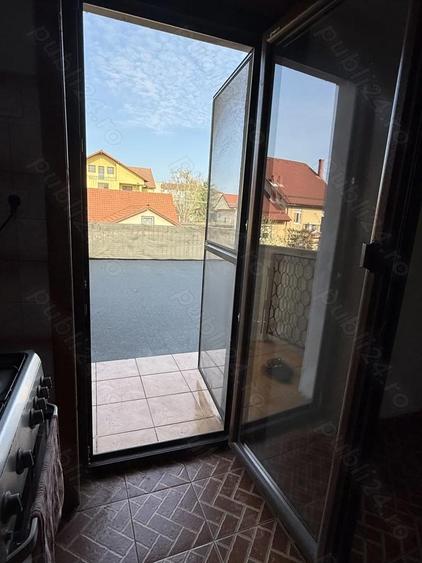 Ofer o camera spre inchiriere in zona Lipovei - 3