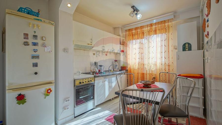 Apartament cu 3 camere de vanzare pe Mircea cel Batran - 6