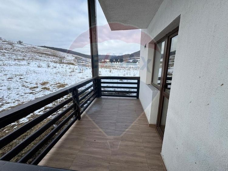 Casa  si  teren zona Balaurul - 43