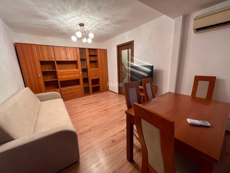 Casa 4 camere, curte 300 mp si locuri de parcare Casa 4 camere, curte 300 mp si locuri de parcare