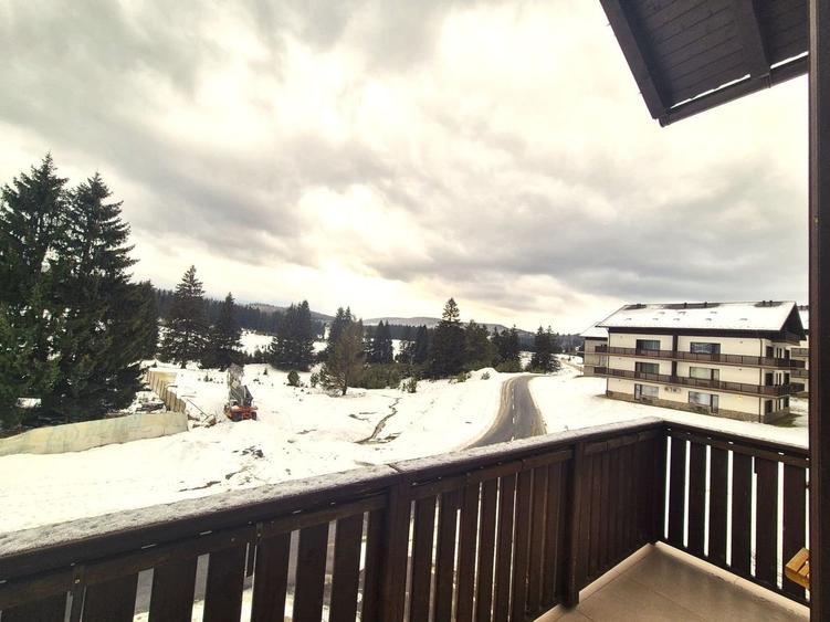 Apartamente în vilă construite în 2024, cu priveliște spre Postăvaru. - 1