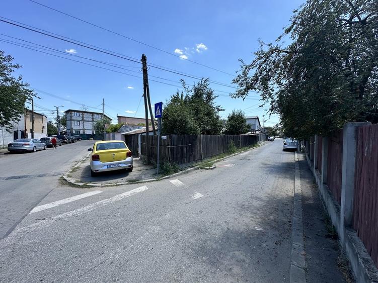 Rahova, Sos Alexandriei, Dr. Luptatorilor Antifascisti, casa batraneasca - 17