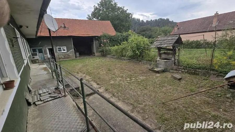 Casa 4 camere, anexe ?i gradina in centrul comunei Teliu - 4