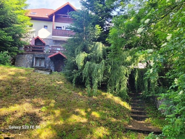 VILA D+P+E+M DE VANZARE IN SINAIA - 1