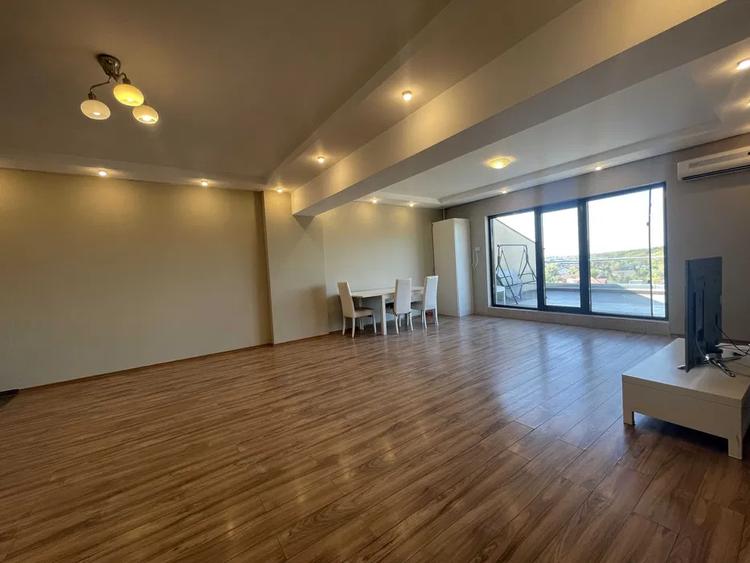 Pipera: Apartament cu 4 camere spatios, ansamblu rezidential cu piscina ! - 1