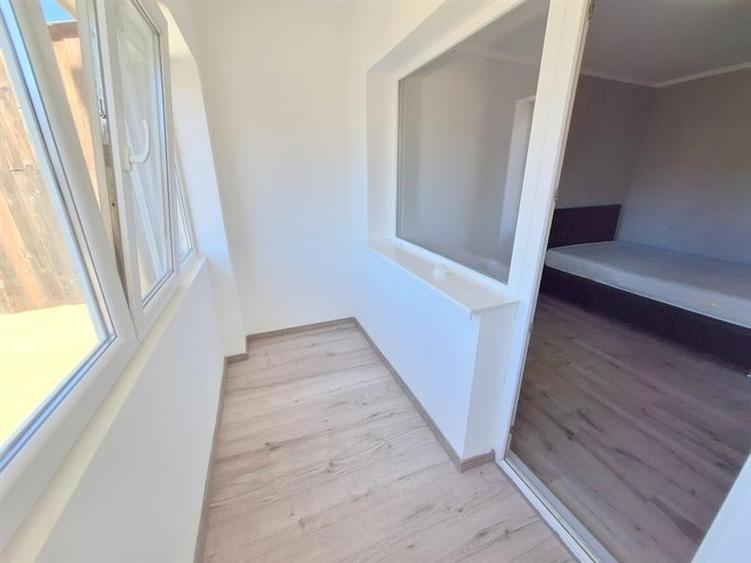 Apartament 2 decomandate, 2 balcoane, Renovat, zona Narcisa - 21