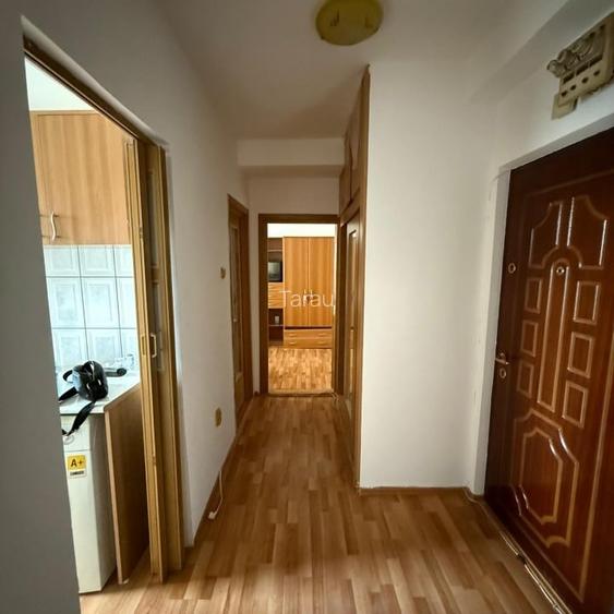 Vand apartament 2 camere decomandate, Centru Buzau