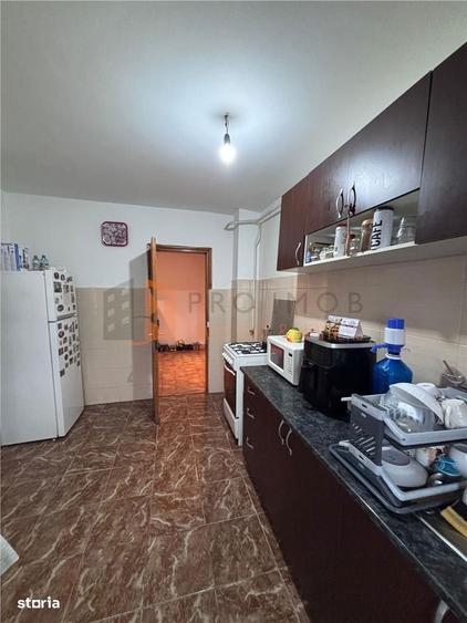 Apartament 3 camere cf 1 decomandat zona Micro 3 - 8
