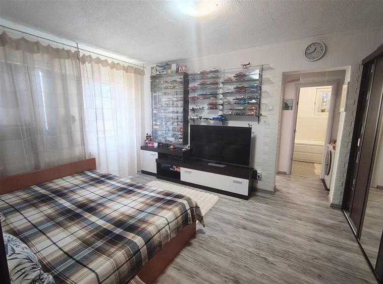 Apartament cu 2 camere semidecomandat în Tătărași