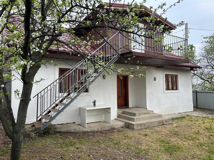 Casa de vanzare in Odobesti - 1